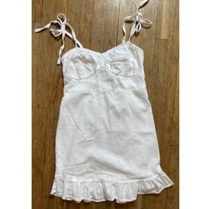 Hollister White Mini Dress with tie straps 
Size: Large